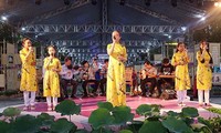 Hàng trăm nghệ sỹ miền Đông Nam bộ hát mừng Sài Gòn 44 năm mang tên Bác Hồ
