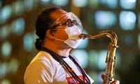 Nghệ sỹ saxophone Trần Mạnh Tuấn bị đột quỵ nặng phải cấp cứu