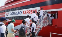 Bất ngờ lý do khách đi tàu cao tốc TPHCM - Côn Đảo vạ vật chờ trung chuyển