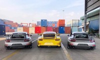Siêu xe Porsche 911 GT2RS được nhập khẩu từ Đức về Việt Nam, trị giá khoảng hơn 20 tỷ đồng/chiếc