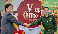 Hộp cà phê hòa tan xác lập kỷ lục lớn nhất Việt Nam