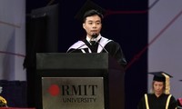 Chàng trai phát biểu trong lễ tốt nghiệp Đại học RMIT: Là sinh viên xuất sắc, làm việc tại VinFast