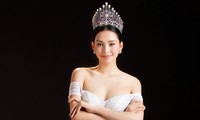 Hoa hậu Tiểu Vy khoe nhan sắc &apos;ngàn năm có một&apos;, chuẩn bị &apos;cầm mic&apos; ca hát khiến netizen bất ngờ