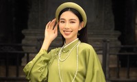Hoa hậu Thùy Tiên: &apos;Phụ nữ Việt đẹp nhất khi mặc trang phục truyền thống&apos;