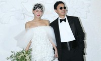 Netizen ‘phát sốt’ với loạt ảnh đám cưới ‘chất lừ’ chưa từng được tiết lộ của bộ đôi Cô Em Trendy và Vũ Minh Kông