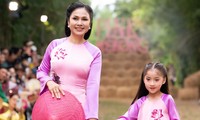 &apos;Người đẹp Tây Đô&apos; Việt Trinh gây ngỡ ngàng với &apos;visual&apos; lạ, tái xuất sau một thời gian vắng bóng khỏi làng giải trí