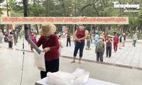 Ông chủ hiệu sách làm &apos;cây ATM” rút gạo miễn phí cho người nghèo ở Hà Nội