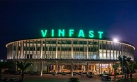 Cổ phiếu Vingroup tăng vọt sau tin Vinfast sẽ niêm yết tại Mỹ