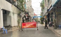 Bình Thuận phong tỏa hơn 7.100 hộ dân, nữ nhân viên y tế ở Quảng Nam mắc COVID-19