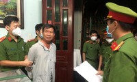 Cơ quan CSĐT Công an TP Vũng Tàu thực hiện lệnh bắt tạm giam Nguyễn Văn Tuấn.