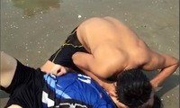 Tin mới vụ nhóm thanh niên bị sóng cuốn trôi khi đi tắm biển Vũng Tàu