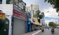 Nhà phố tiền tỷ &apos;thi nhau&apos; đóng cửa, treo biển cho thuê ở trung tâm Sài Gòn