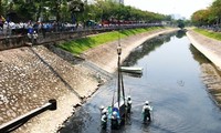 Chuyên gia Nhật Bản thử nghiệm cải tạo 1 đoạn sông Tô Lịch.
