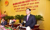 Bí thư Thành ủy Hà Nội Vương Đình Huệ phát biểu tại kỳ họp