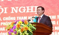 Bí thư Thành ủy Hà Nội Vương Đình Huệ phát biểu tại hội nghị