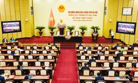 HĐND TP Hà Nội: Sẽ giám sát cải tạo hè đường, chung cư cũ
