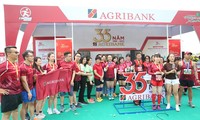100 nhân viên Agribank tham dự Tiền Phong Marathon