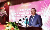 Cụ ông 104 tuổi ở Hà Nội viết bài dự thi bảo vệ nền tảng tư tưởng của Đảng