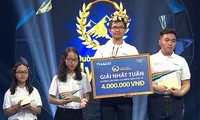 Nay Đinh Nhật Vỹ (THPT Chuyên Hùng Vương, Gia Lai) giành vòng nguyệt quế cuộc thi tuần