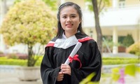 Gương mặt trẻ Việt Nam tiêu biểu năm 2019 Nguyễn Khánh Linh được hai trường đại học danh tiếng chào đón. Ảnh: NVCC