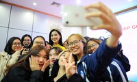 Hoa hậu Việt Nam 2020 Đỗ Thị Hà và lời hứa &apos;mời cả lớp đi du thuyền&apos;