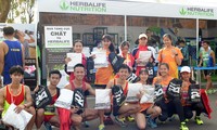 Herbalife Nutrition tặng nhiều phần quà cho các vận động viên Tiền Phong Marathon 2021