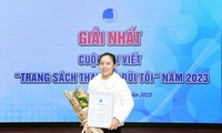 Cô gái xứ Nghệ đoạt giải cuộc thi viết &apos;Trang sách thay đổi đời tôi&apos;