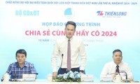 Chương trình &apos;Chia sẻ cùng thầy cô&apos; năm 2024 mở rộng đối tượng giáo viên tuyên dương