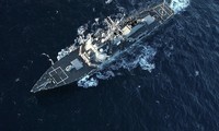 Hải quân Nga theo sát tàu chiến Mỹ trên biển Đen
