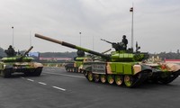 Ấn Độ bất ngờ nêu điều kiện với Nga vụ mua 464 tăng T-90MS