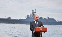 Tổng thống Nga Vladimir Putin tại buổi lễ đặt ky đóng các khinh hạm Đề án 22350 Đô đốc Chichagov và Đô đốc Amelko tại Severnaya Verf, ngày 23 tháng 4 năm 2019. Alexei Druzhinin \ TASS \Getty Images
