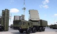 Hệ thống tên lửa đất đối không S-400 của Nga