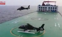 Tàu 'Chấn Hoa28' với hai trực thăng trinh sát Z-19 vào tháng 8 năm 2021. (Truyền thông Trung Quốc)