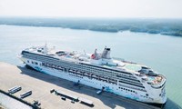 Du thuyền cao cấp đưa 1.500 khách quốc tế đến Nha Trang