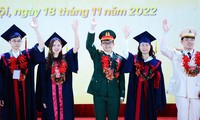 Tuyên dương 98 Thủ khoa tốt nghiệp xuất sắc năm 2022