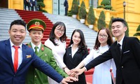 Sinh viên đối thoại với Thường trực T.Ư Hội Sinh viên Việt Nam