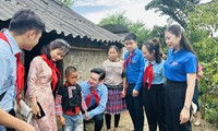 Tuổi trẻ Thủ đô trao tặng 2 ngôi nhà Khăn quàng đỏ cho tỉnh Sơn La