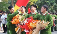 Khoảnh khắc tốt nghiệp của hơn 600 tân sĩ quan Cảnh sát nhân dân