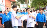 Hơn 100 tình nguyện viên Hà Nam tham gia &apos;Tiếp sức mùa thi&apos;