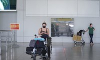 Sân bay Tân Sơn Nhất ngày đầu đón khách quốc tế ra sao?