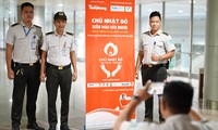 Nhân viên sân bay Tân Sơn Nhất hào hứng tham gia ngày hội Chủ nhật Đỏ