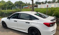 Mua xe mới, chủ sở hữu phát hiện Honda Civic RS mất lớp sơn &apos;zin&apos;