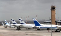 Hàng không liên tiếp hủy chuyến tới Israel vì &apos;mưa&apos; tên lửa
