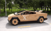 Bản sao xe bán tải Tesla qua tay thợ điêu khắc Việt