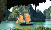 Hà Nội &apos;soán ngôi&apos; ẩm thực, Việt Nam có 2 điểm du lịch thịnh hành nhất thế giới