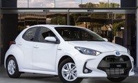 Toyota Yaris có thêm phiên bản xe Van xăng lai điện