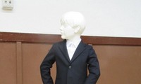 Một mẫu đồng phục học sinh mới do hãng Armani thiết kế. Ảnh: Trường Tiểu học Taimei cung cấp.