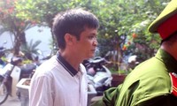  Nguyễn Đình Lê (SN 1974) – giáo viên trường Tiểu học An Thượng A (Hoài Đức) án 6 năm tù về tội “Dâm ô đối với người dưới 16 tuổi.