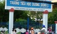  Trường tiểu học Dương Đông 1 nơi thầy P. công tác.