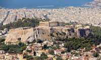 Athens còn được biết đến với biệt danh nào? 